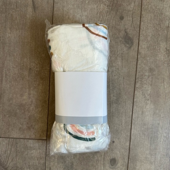New Little Jump Bamboo Muslin Swaddle Blanket Rainbow Print Baby. NEW. 47”x47” - Picture 11 of 16